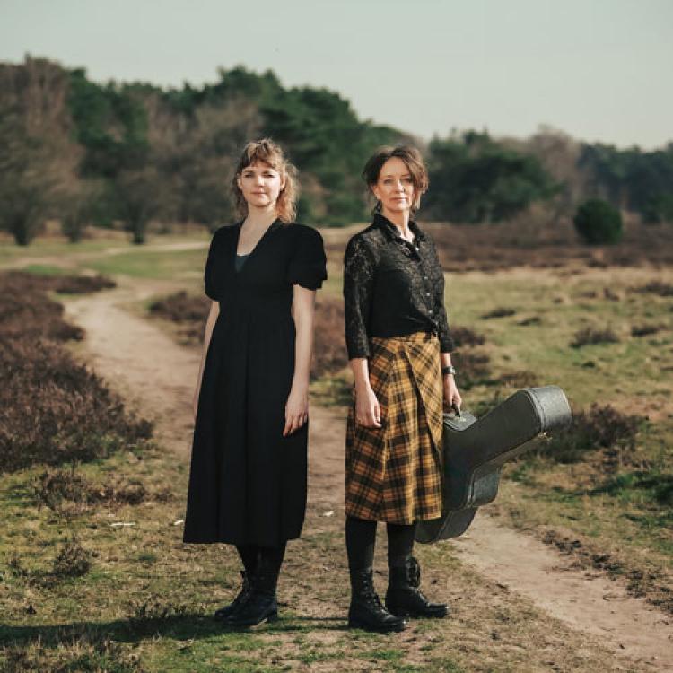The Lasses